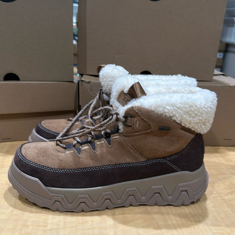 UGG Women’s Terretrail Cozy Lace Boot